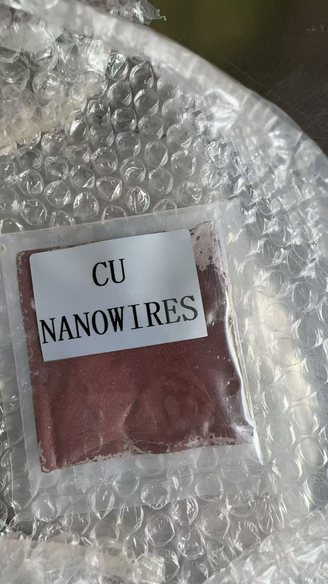 Zašto se naše bakrene nanožice isporučuju u otapalu